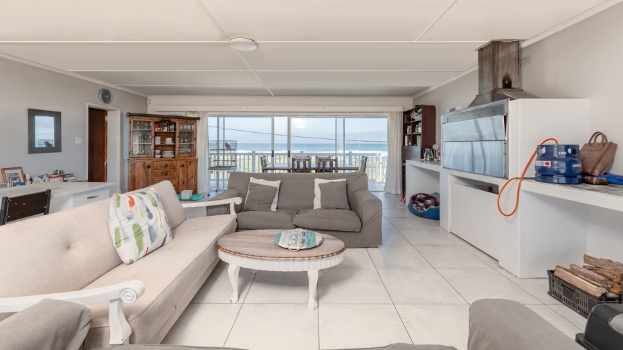 7 Bedroom Property for Sale in Struisbaai Western Cape